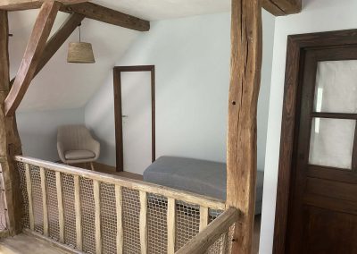 couloir etage4 coin lecture Pavillon de Maelys